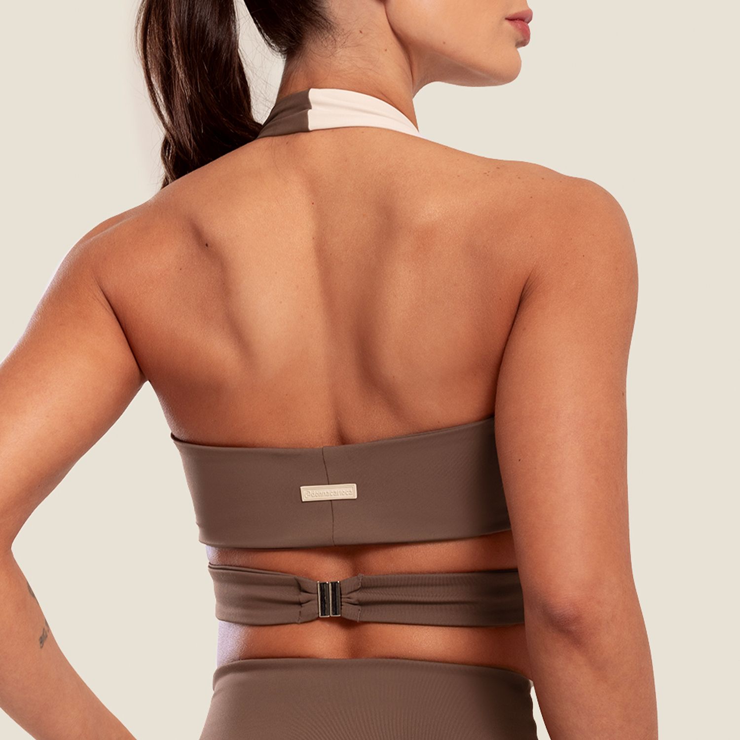 T1790_001_3-TOP-DIRECTION-CAPUCINE