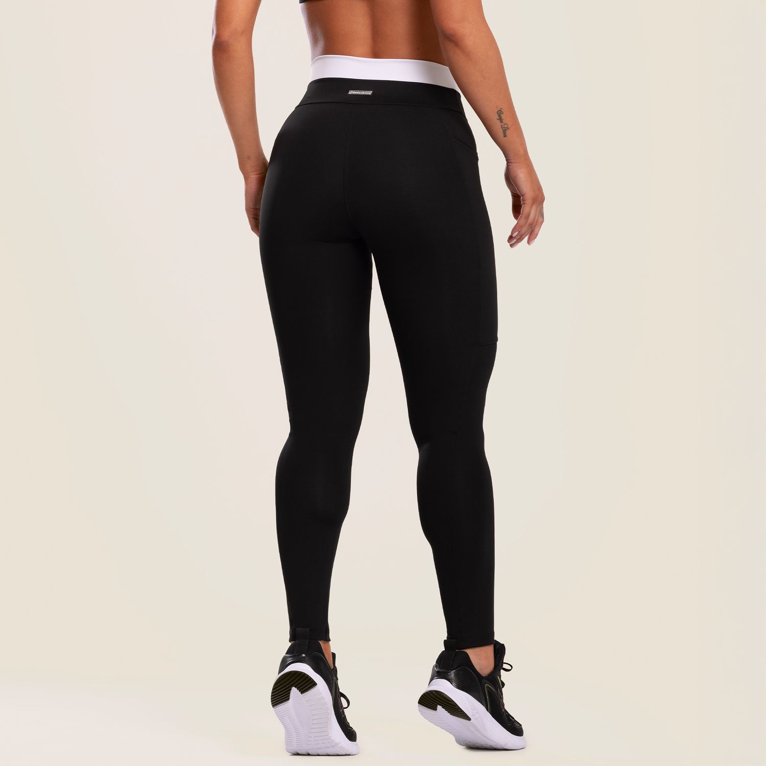 L1792_001_2-LEGGING-VITALIZE-PRETO