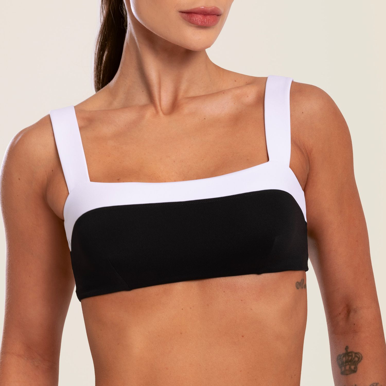 T1792_001_3-TOP-VITALIZE-PRETO