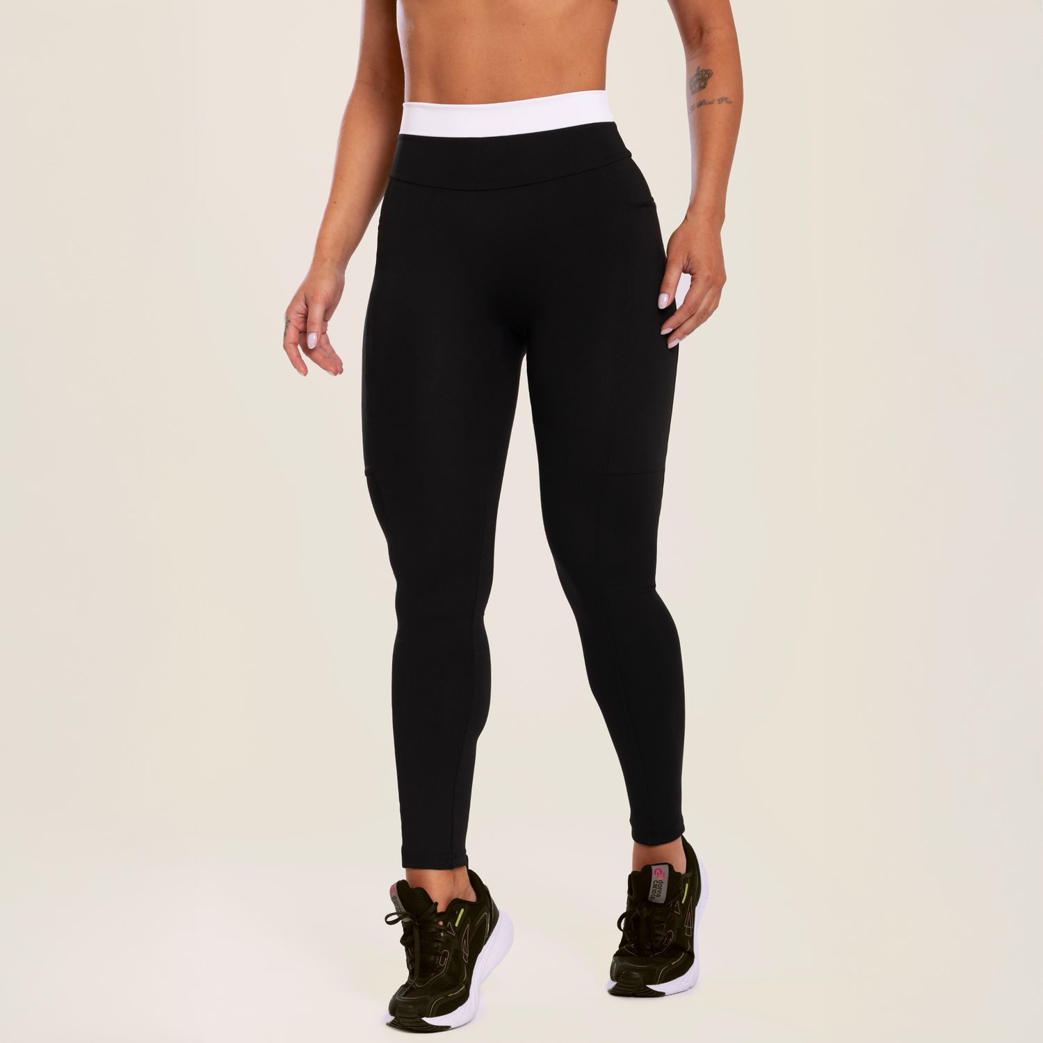 L1792_001_3-LEGGING-VITALIZE-PRETO