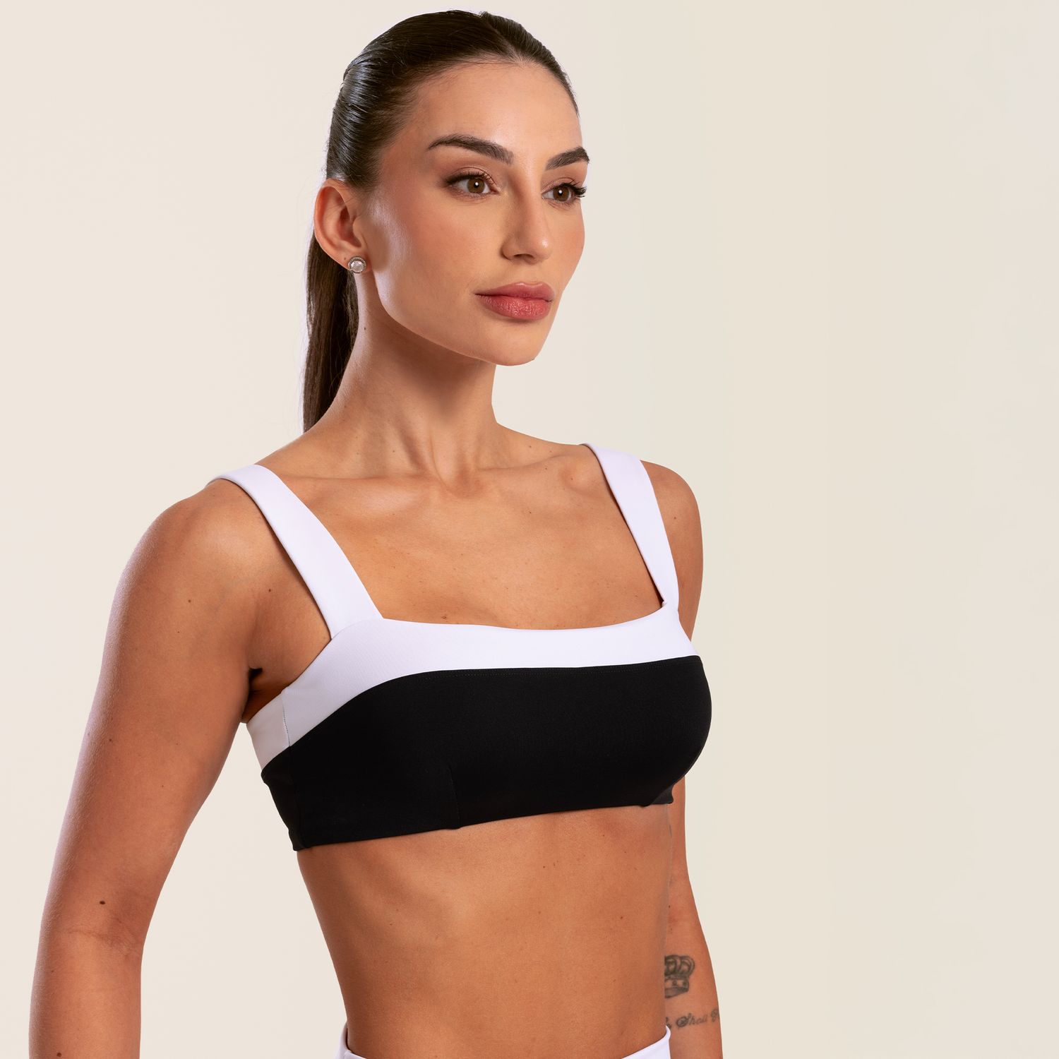 T1792_001_5-TOP-VITALIZE-PRETO