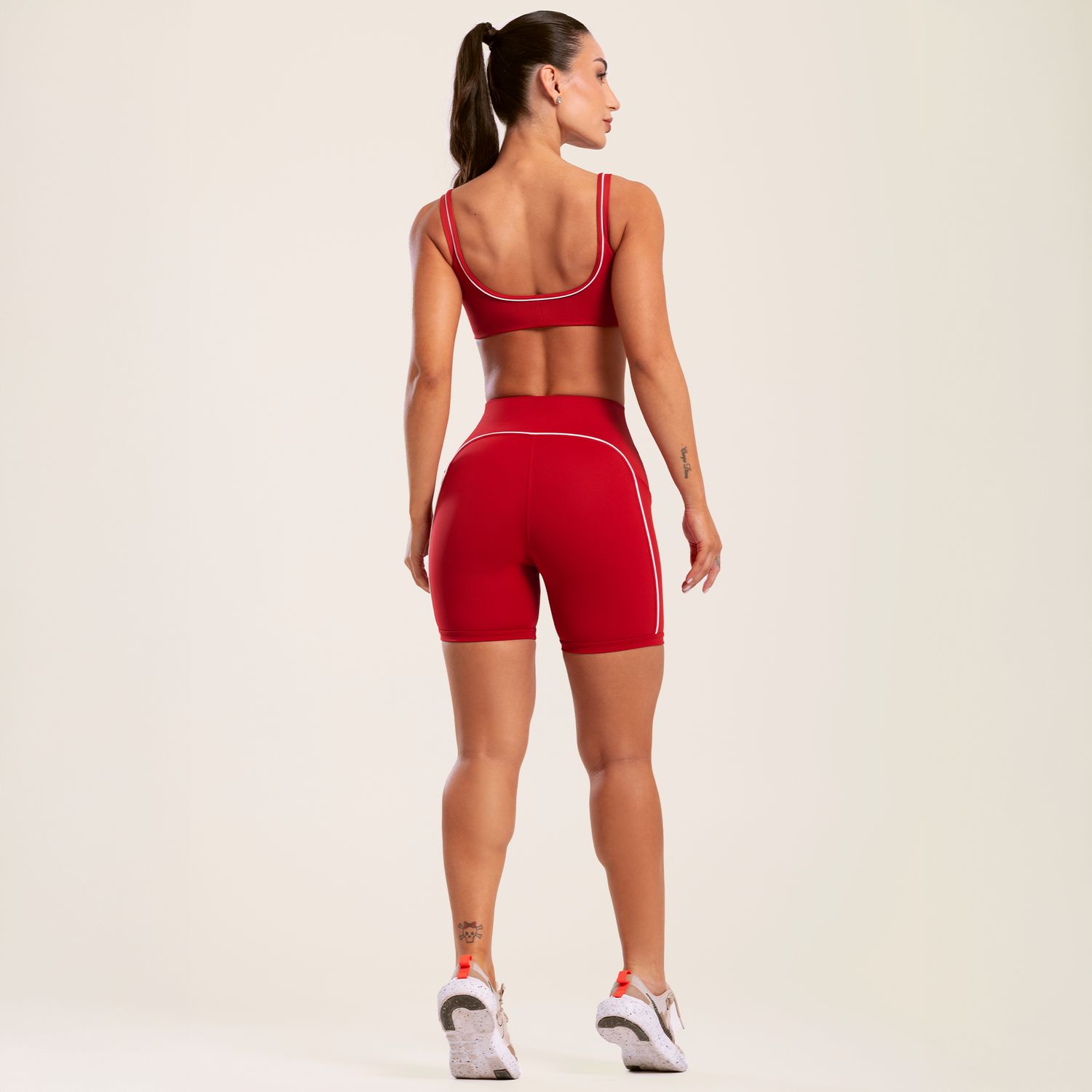 SS1168_001_7-SHORT-FUTURE-RUBI