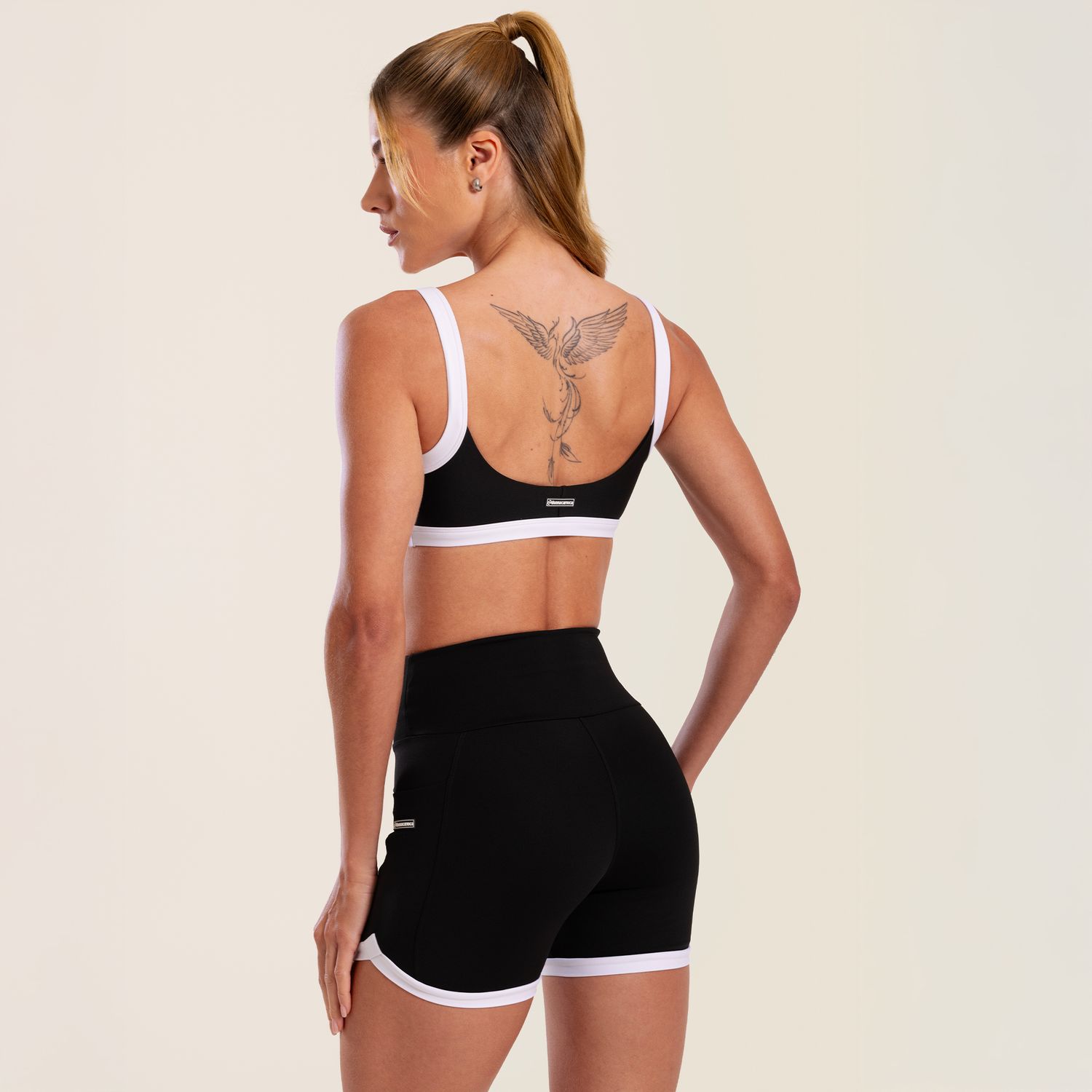 SS1158_001_6-SHORT-LIVELY-PRETO