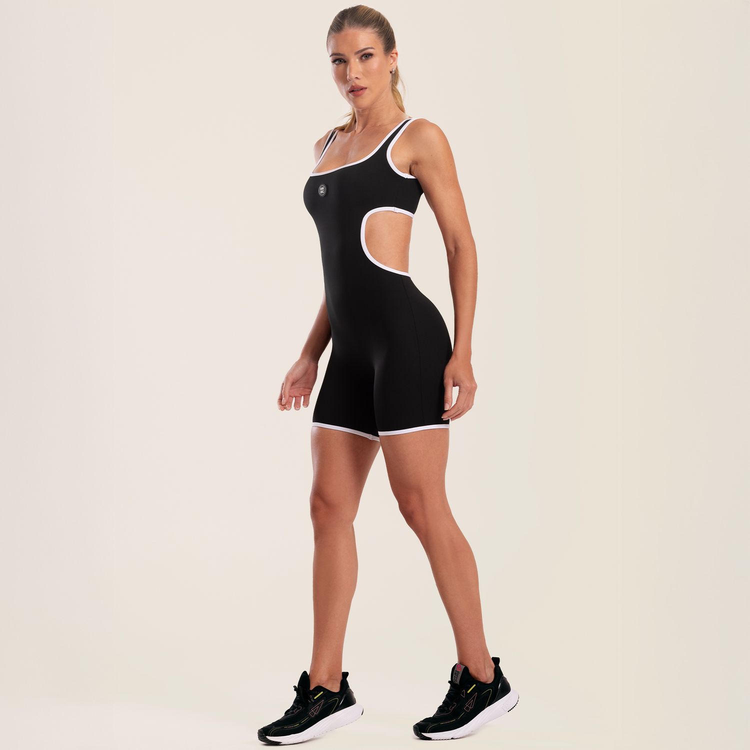 M0281_001_5-MACAQUINHO-FLOW-PRETO