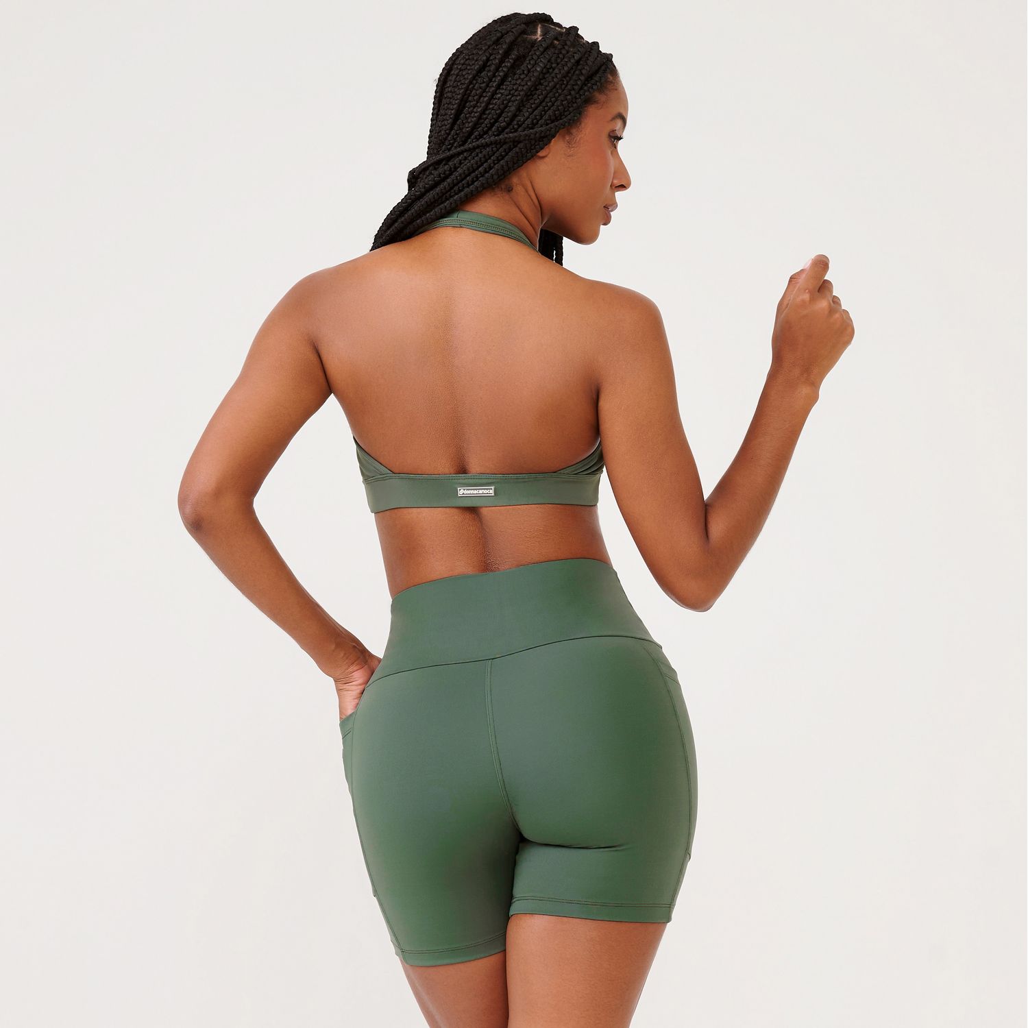 SS0829_001_2-SHORT-ESSENTIAL-VERDE-TENUTA